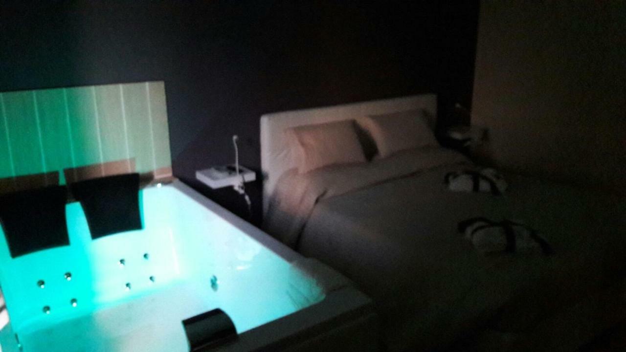 Hotel Il Centro Short Lets Valguarnera Caropepe Exteriér fotografie
